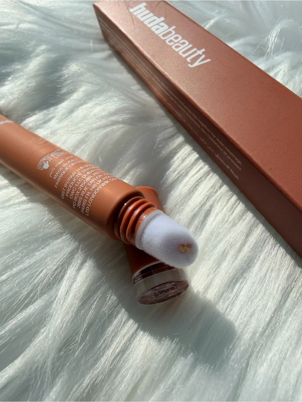 HUDA BEAUTY creamy matte